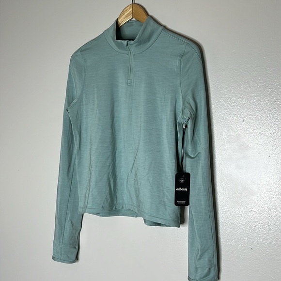 allbirds Natural Run Mid Layer 1/4 zip top $98 Retail in Green Hush NWT - Picture 2 of 10